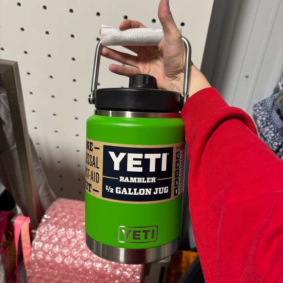 NWT Yeti 1/2 Gallon Jug Canopy Green - Picture 1 of 4